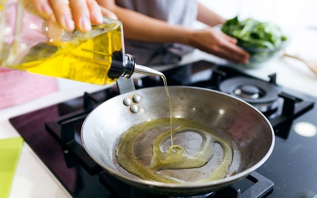 سرخ کردن غذا با روغن زیتون