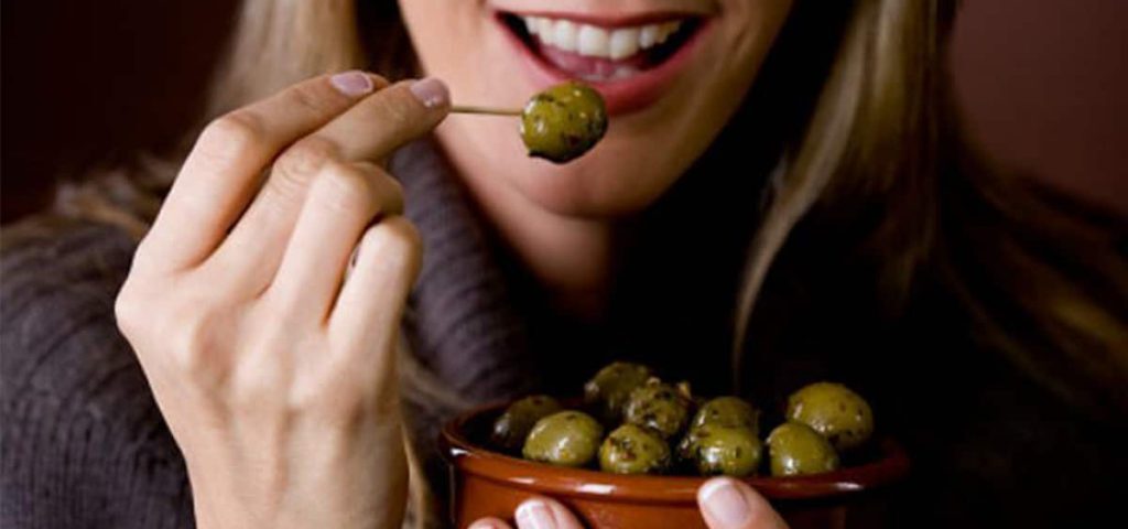 بهترین زمان خوردن زیتون