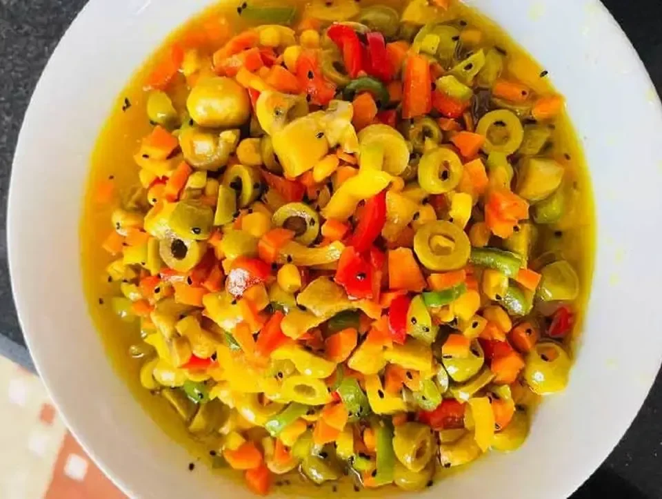 طرز تهیه ترشی زیتون خانگی